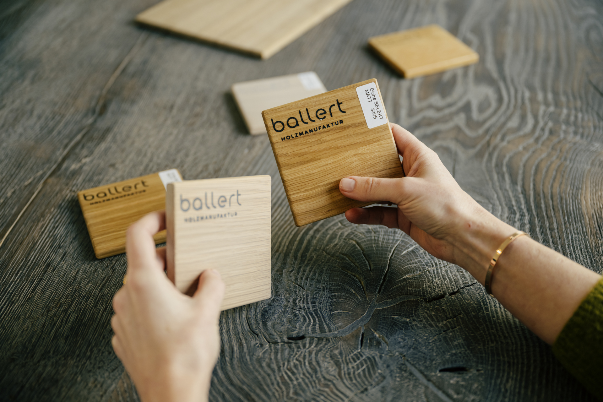 Holzmuster der Ballert Holzmanufaktur bei Stuttgart